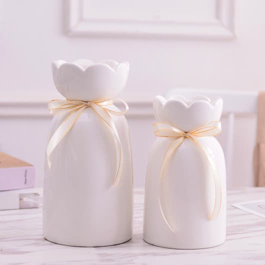 Ribbon Bow Ceramic Flower Vase detail 3